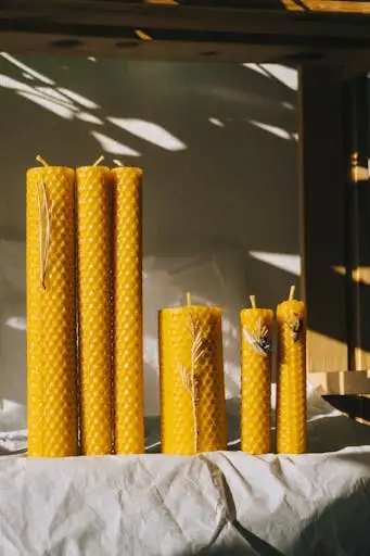 Velas hechas con cera de abejas